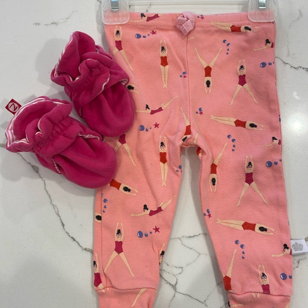 Rosie Pope Leggings & Zutano Pink Booties 3-6 months